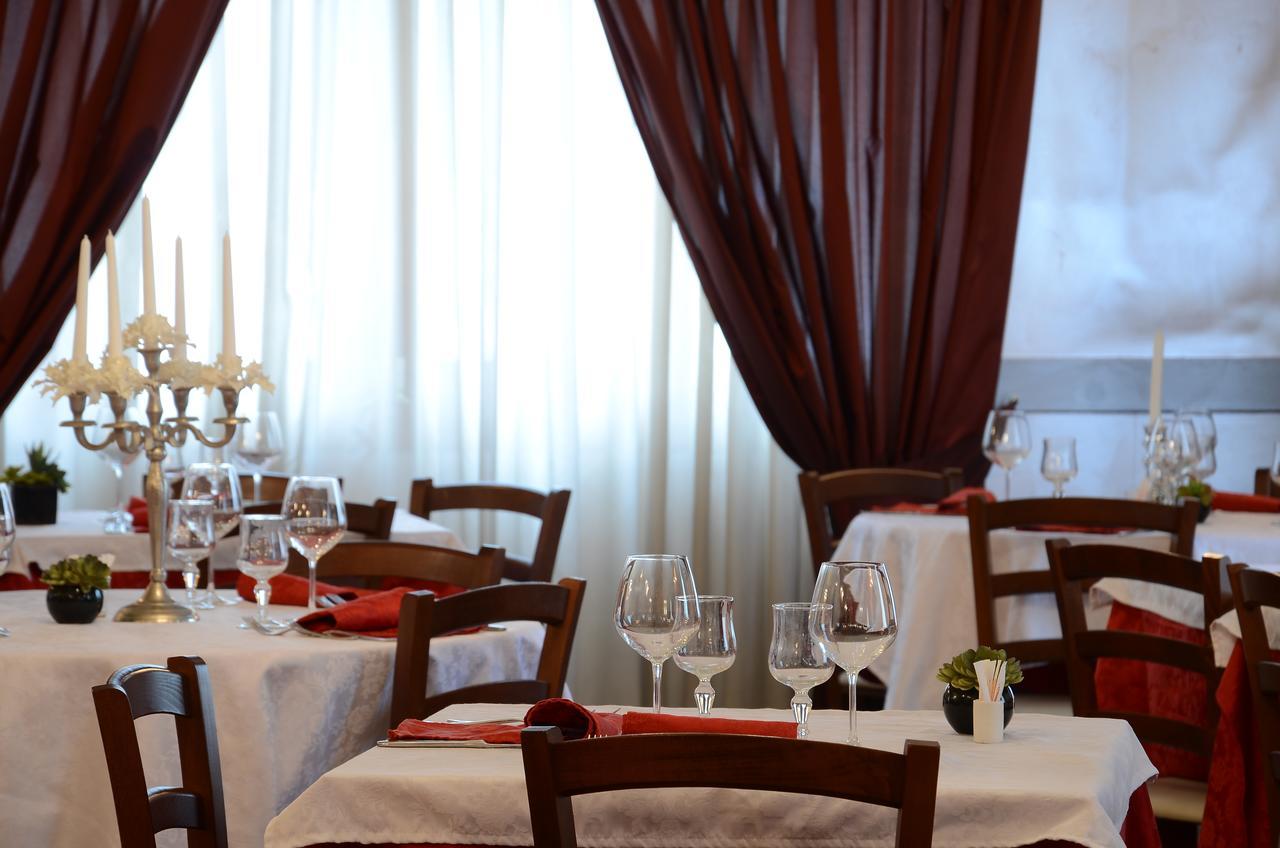 Hotel La Fenice Chiari Exteriér fotografie