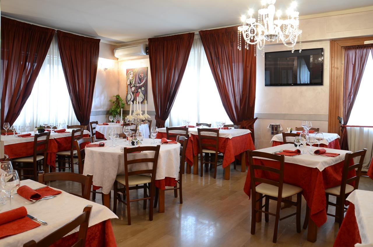 Hotel La Fenice Chiari Exteriér fotografie